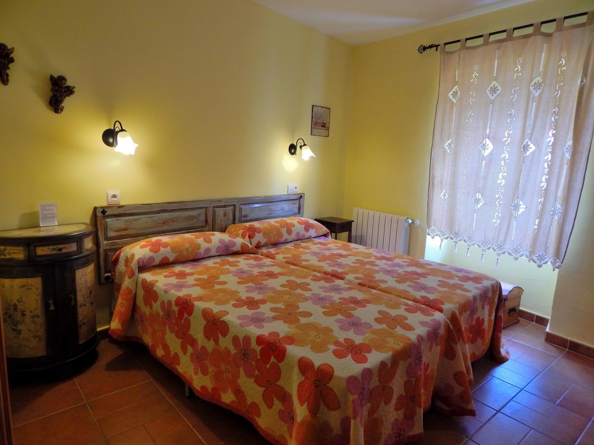 Casa Rural La Perra Gorda Zorita  ภายนอก รูปภาพ